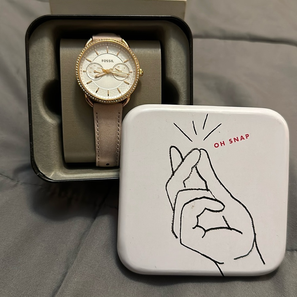 NIB Fossil Women’s Watch
